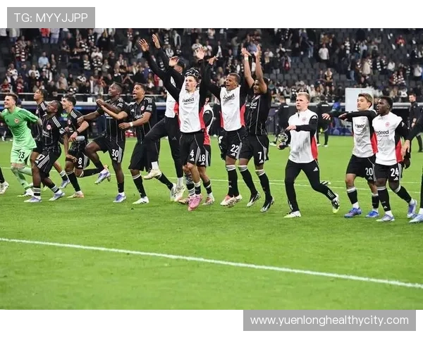 纽伦堡边路进攻持续提升，战术调整助力球队重返胜利轨道