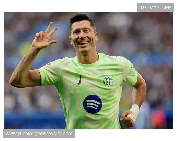 佩德里与莱万多夫斯基状态回暖，巴萨双星引领球队复苏走势分析