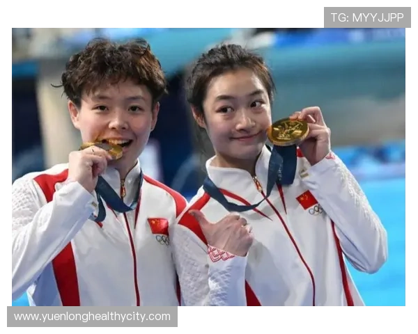 昌雅妮居然下了赛场玩贵妇日常，茶杯比球拍还精致？